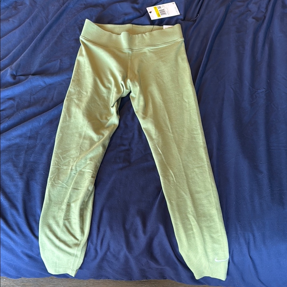 Nike Green Leggings Comfortable Stretchy Fit